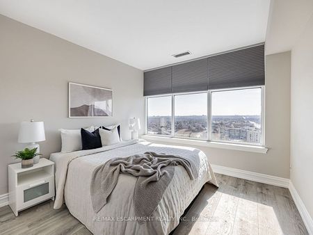 For Lease - 880 Dundas Street Unit# UPH7, Mississauga, Ontario - Photo 4