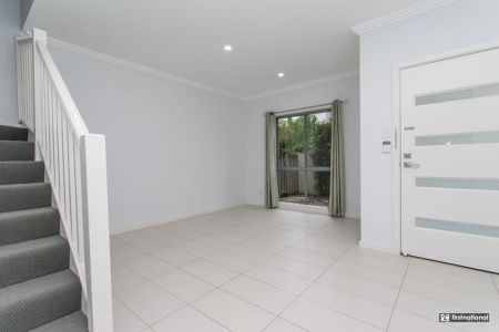 Stunning 4-Bed, 2-Bath Terrace Home + Resort-Style Amenities - 88 Lakeview Drive, Cranebrook - Photo 5