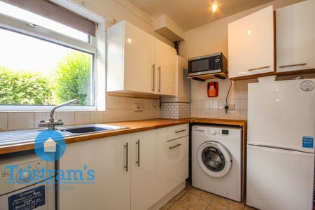 3 bed Mid Terraced House for Rent - Photo 5