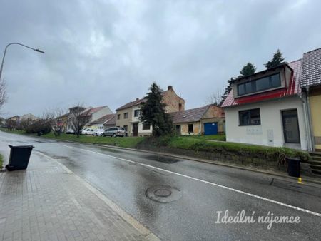 Pronájem bytu 1+kk 33 m2 - Fotografie 2