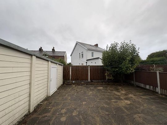 2 bedroom semi-detached bungalow to rent - Photo 1