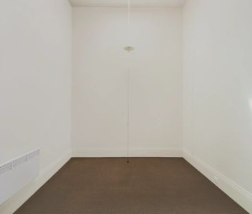 3 Bed, 1 Bath - Photo 6