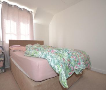 2 bedroom semi-detached house to rent - Photo 3
