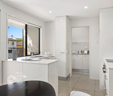 7/44-46 Jamieson Street, Bulimba QLD 4171 - House For Rent | Domain - Photo 3