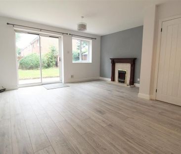 3 bedroom semi-detached house to rent - Photo 5