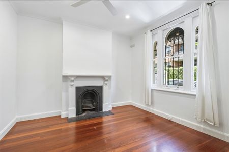 22 Belvoir Street, Surry Hills NSW 2010 - House For Rent | Domain - Photo 2