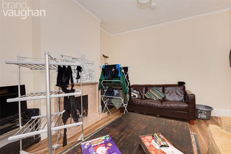 4 bedroom terraced house to rent - Photo 2
