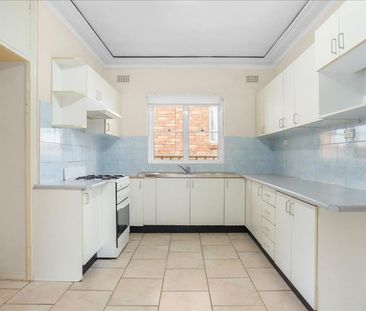 3 Beresford Parade, Kingsgrove NSW 2208 - House For Rent | Domain - Photo 1