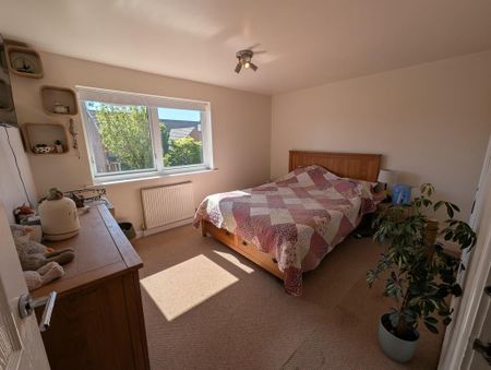 3 bedroom semi-detached house to rent - Photo 4
