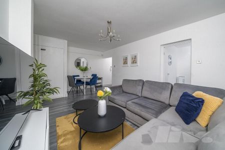 3 bedroom apartment to rent - Photo 2