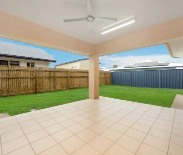 Comfortable Family Living - Photo 2