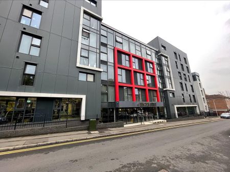 Studio to rent - Photo 5