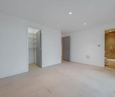 2 bedroom penthouse to rent - Photo 3