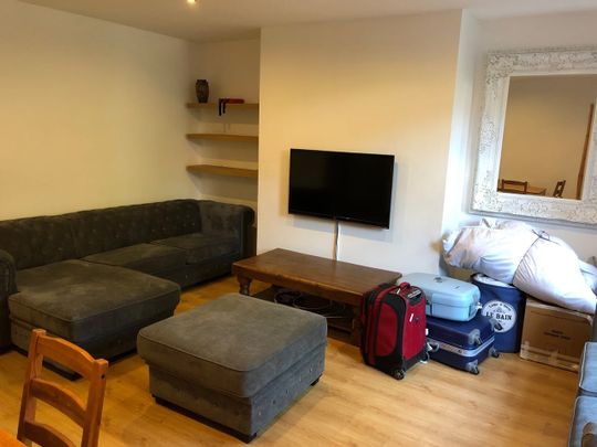 4 Bed Terraced House, Victoria Terrace, LS3 - Photo 1