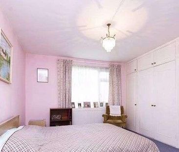 Edinburgh House, Tenterden Grove, Hendon, London, NW4 - Photo 2