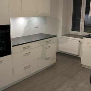 Room for rent in a shared apartment of 5.5 rooms - Photo 3