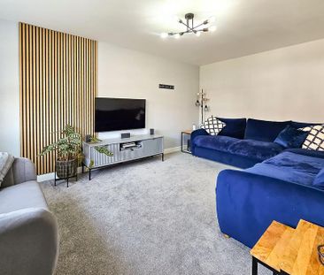 5 bedroom detached house to rent - Photo 4