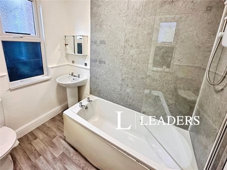 2 bedroom apartment to rent Stalbridge Road, Crewe, Cheshire, CW2 - Photo 2