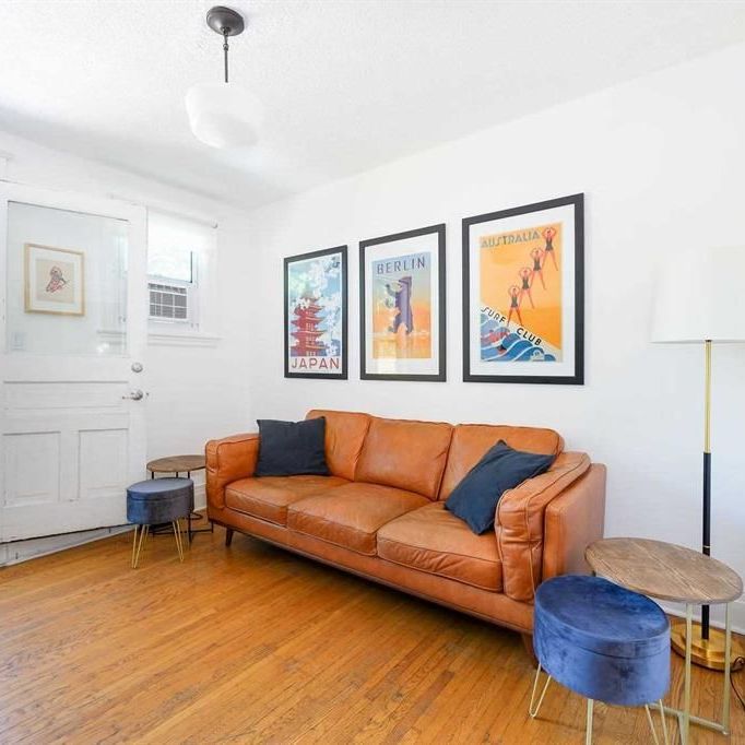 For Lease - 17 Fairholt Street Unit# Upper, Hamilton, Ontario - Photo 1