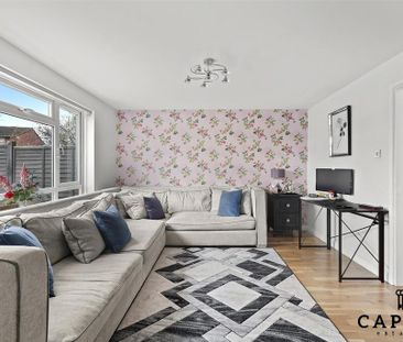 3 bedroom end of terrace house to rent - Photo 2