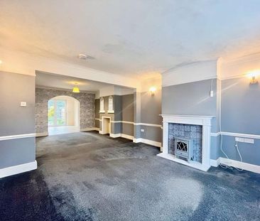 4 bedroom semi-detached house to rent - Photo 5