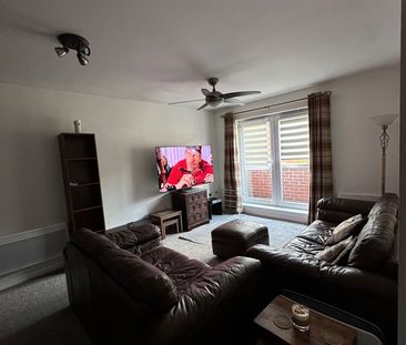 Room in a Shared Flat, Brandforth Road, M8 - Photo 5