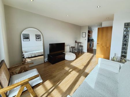 1 bedroom apartment to rent - Photo 2