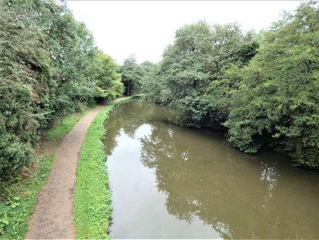 Carisbrooke Way, Trentham, Stoke-on-trent, Staffordshire, ST4 - Photo 4