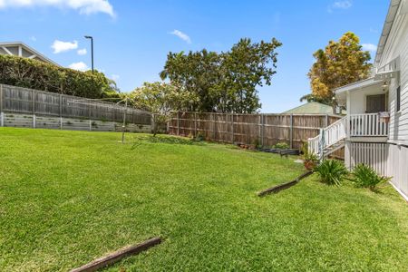 Fully Furnished - Charming Furnished Home in the Heart of Wilston - Photo 3