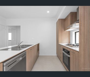 22 Monstera Street, Clyde North, Vic 3978 - Photo 3