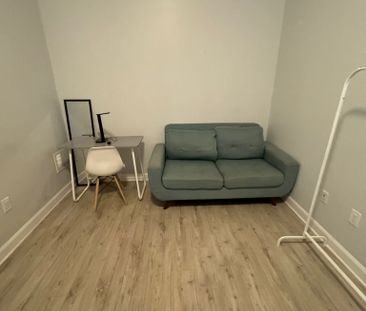 111 Amaya, Ottawa, ON K2A 3X7 - Photo 2