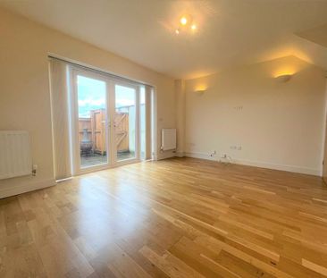 2 bedroom property to rent - Photo 1