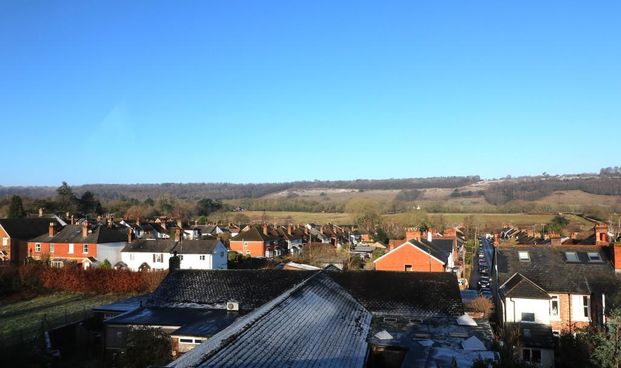 4 bedroom detached house to rent - Photo 1