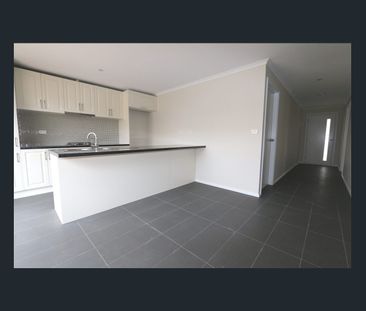 Low maintenance living - Photo 2