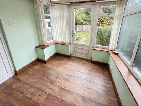 3 bedroom end of terrace house to rent - Photo 4