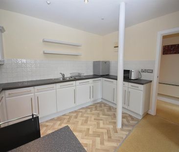 2 Bedroom Apartment To Let - Photo 6