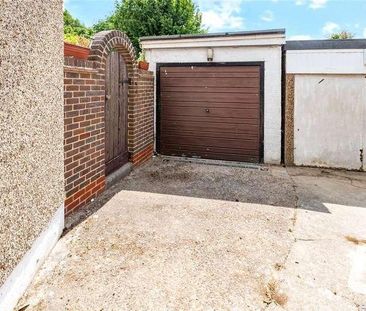 Westbury Terrace, Upminster, Essex, RM14 - Photo 5