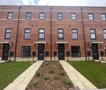Acacia Terrace, Leeds, Seacroft - Photo 1