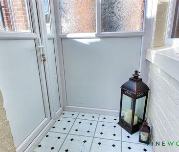 2 bedroom end of terrace house to rent - Photo 1