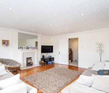 4 bedroom terraced house to rent - Photo 2