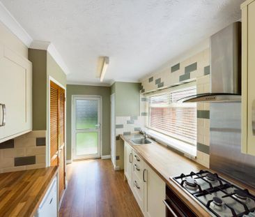 2 bedroom semi-detached house to rent - Photo 5