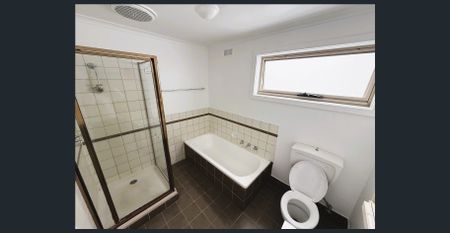 Stylish, Updated Townhouse in Prime Box Hill North Location - Photo 5