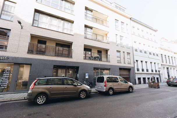 1-slaapkamerappartement met terras in het bruisende 2018 op wandelafstand van het Centraal Station! - Foto 1