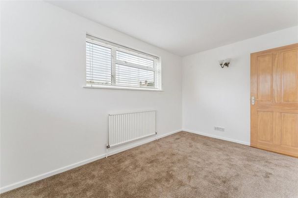 2 bedroom parking to rent - Photo 1