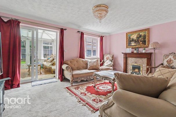 4 bedroom detached house to rent - Photo 1