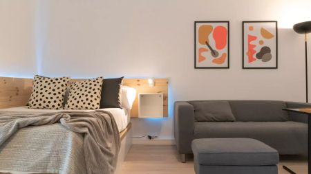 Room in a shared 7-bedroom apartment for rent in Trafalgar, perfect for women. - Photo 3