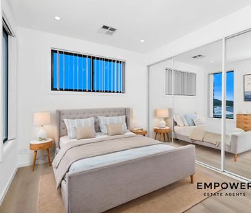 Brand New Designer Two-Storey Home for Lease in Gilead - Photo 4