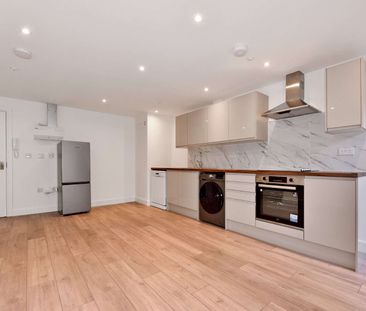 A modern first floor one bedroom apartment located in the heart of High Wycombe - Photo 6