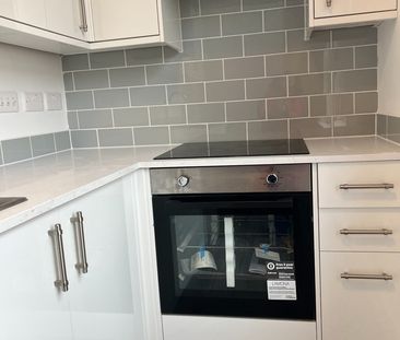 1 Bed Flat, Ludlow Road, SO19 - Photo 2