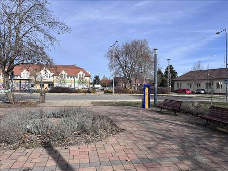 Kiadó jó állapotú lakás - Szolnok - Photo 4